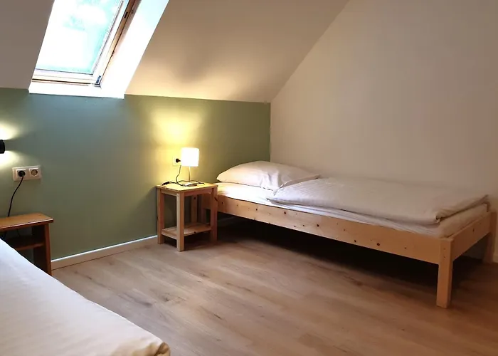 11 3 Schlafzimmer * Nieheim